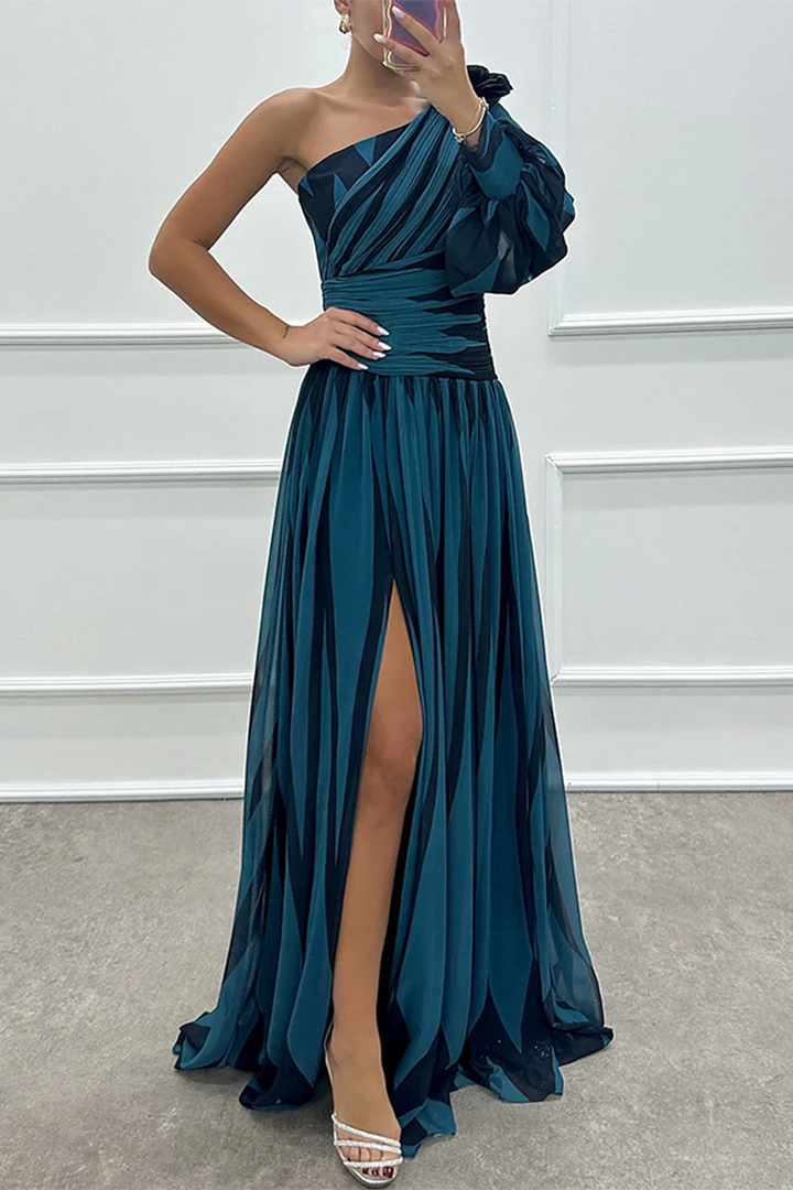 Shiloh - Elegant Striped One Shoulder Maxi Dress