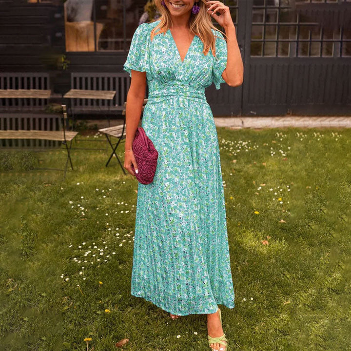 Charlotte | Classic V-neck dress